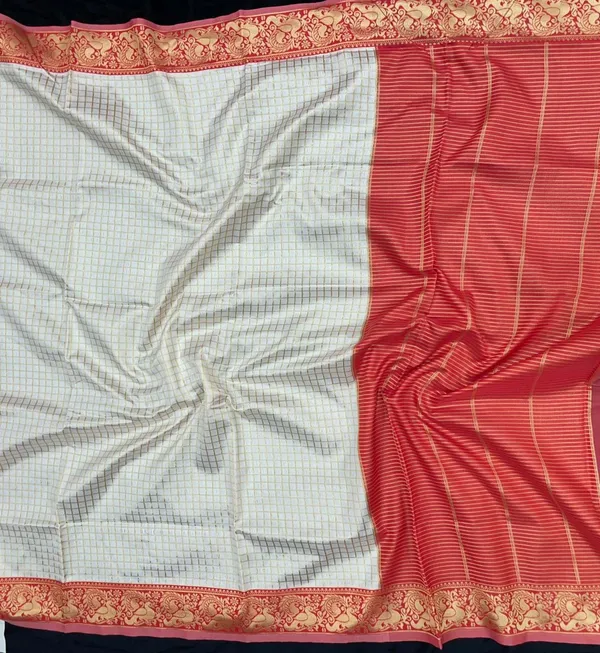 Moiety_Off_White_Soft_Banarasi_Silk_Saree_With_Panoply_Blouse_Piece
