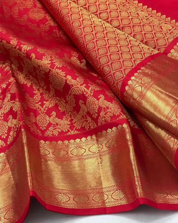 Soft_Banarasi_Lichi_Silk_Saree_with_Unstiched_Blouse_Piece
