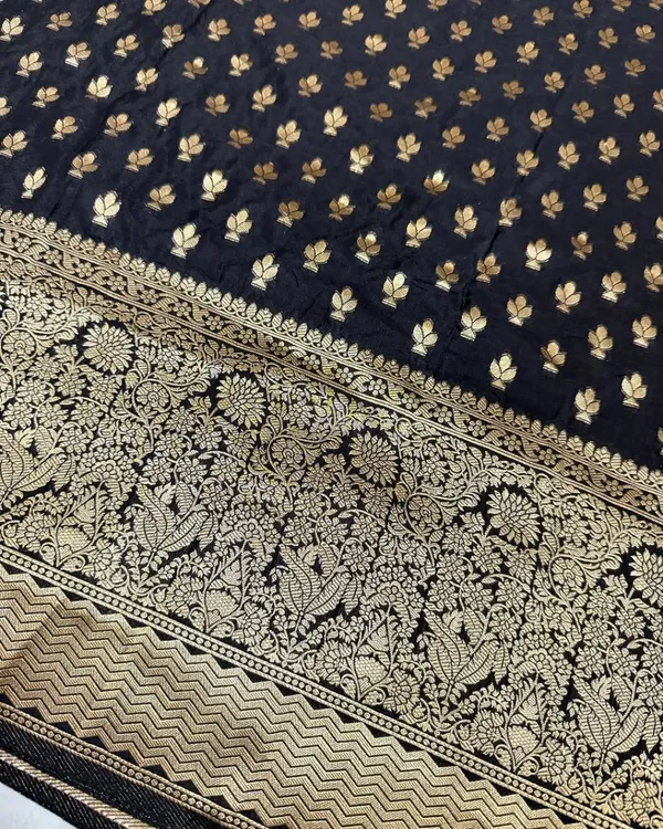 Banarasi_Semi-Silk_Saree_with_Unstiched_Blouse_Piece
