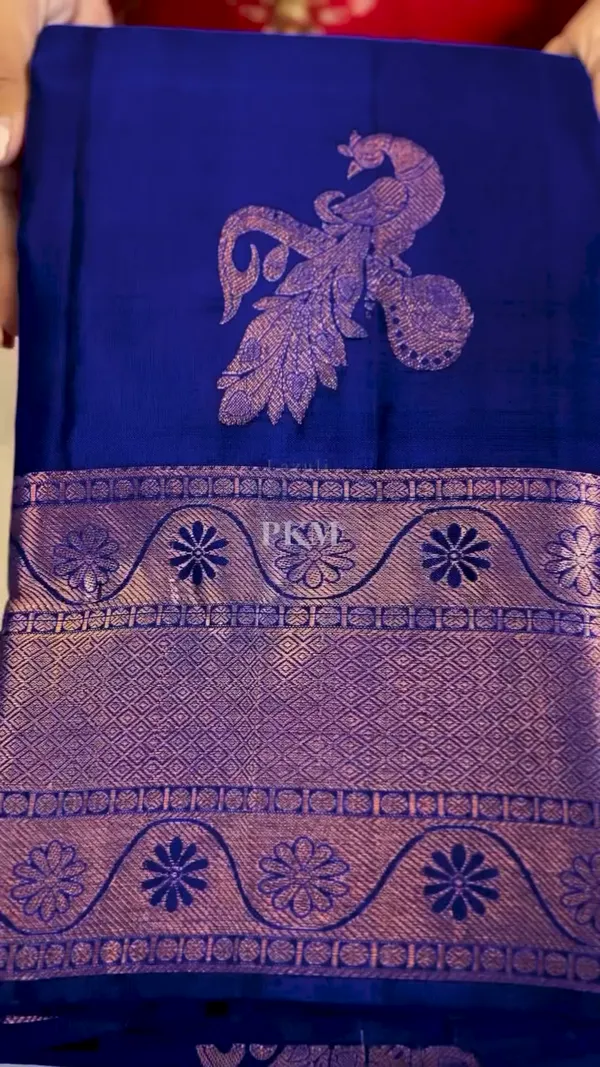 Tremendous_Blue_Soft_Banarasi_Silk_Saree_With_Supernal_Blouse_Piece