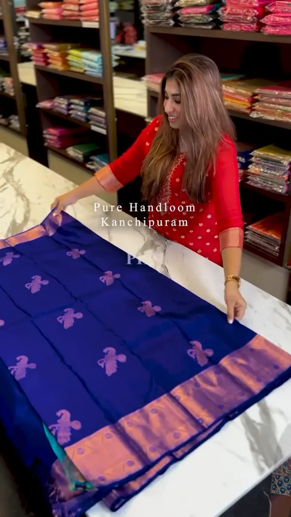 Tremendous_Blue_Soft_Banarasi_Silk_Saree_With_Supernal_Blouse_Piece