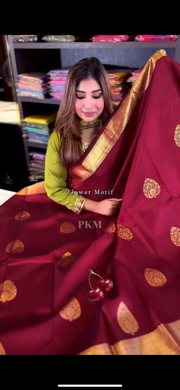 Tremendous_Maroon_Soft_Banarasi_Silk_Saree_With_Supernal_Blouse_Piece