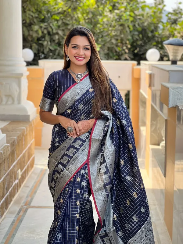 Banarasi_Semi-Silk_Saree_with_Unstiched_Blouse_Piece