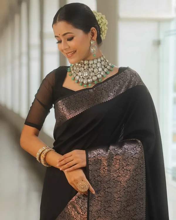 Banarasi_Semi-Silk_Saree_with_Unstiched_Blouse_Piece