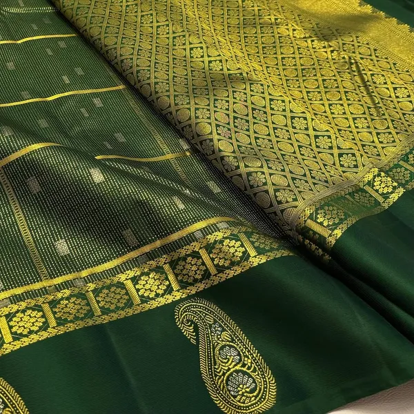 Soft_Banarasi_Lichi_Silk_Saree_with_Unstiched_Blouse_Piece
