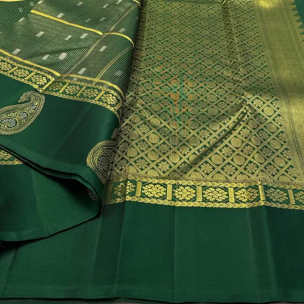 Soft_Banarasi_Lichi_Silk_Saree_with_Unstiched_Blouse_Piece