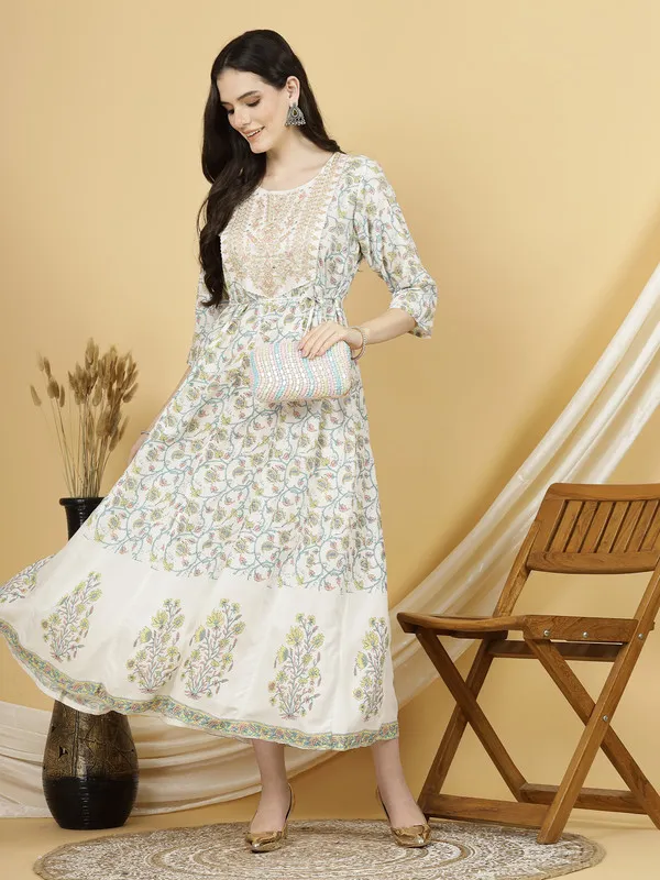 Designer_Kurti_Gowns_for_Fashion_Forward_Women