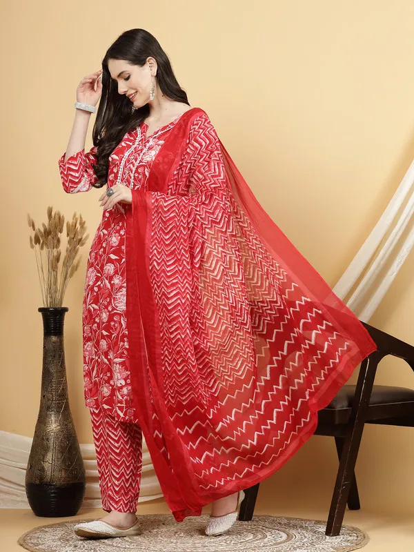 Elegant_Ethnic_Wear_Kurti,_Pant_&_Dupatta_Combo