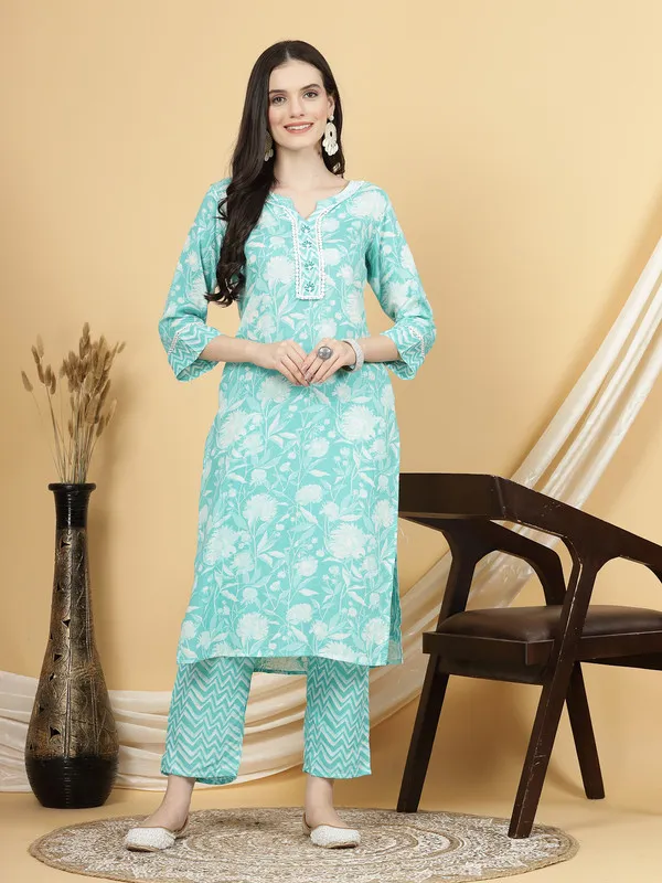 Elegant_Kurti,_Pant_&_Dupatta_with_Rich_Embroidery