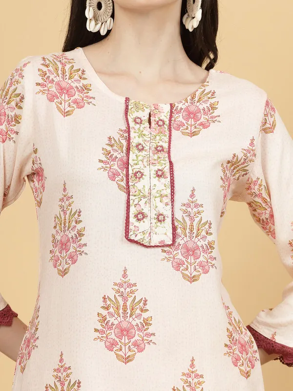 Embroidered_Kurti,_Pant_&_Dupatta_Set_for_Special_Occasions