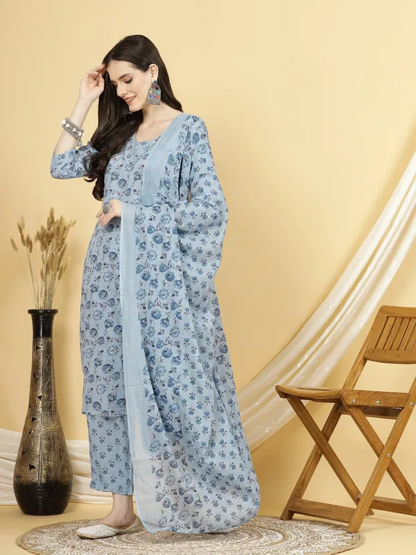 Ethnic_Chic_Kurti,_Pant_&_Dupatta_Set