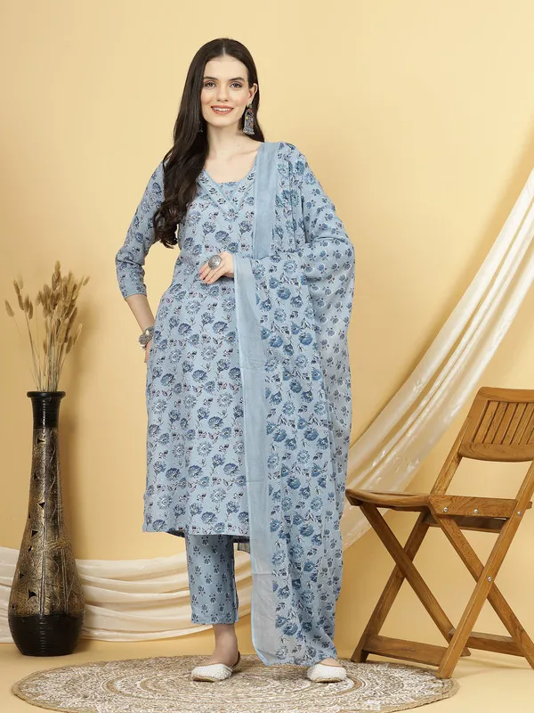 Ethnic_Chic_Kurti,_Pant_&_Dupatta_Set