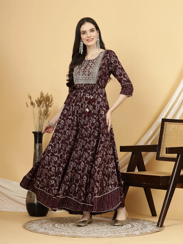 Classic_Kurti,_Pant_&_Dupatta_Set_with_a_Modern_Touch