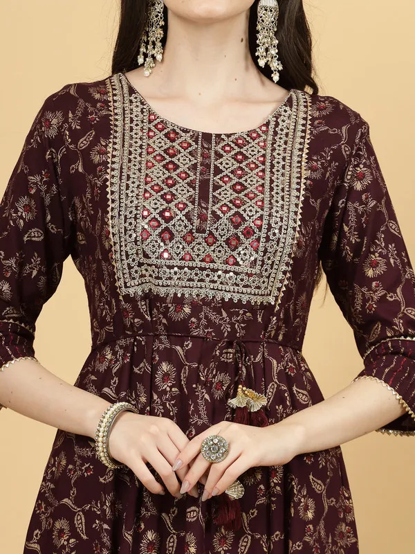 Classic_Kurti,_Pant_&_Dupatta_Set_with_a_Modern_Touch