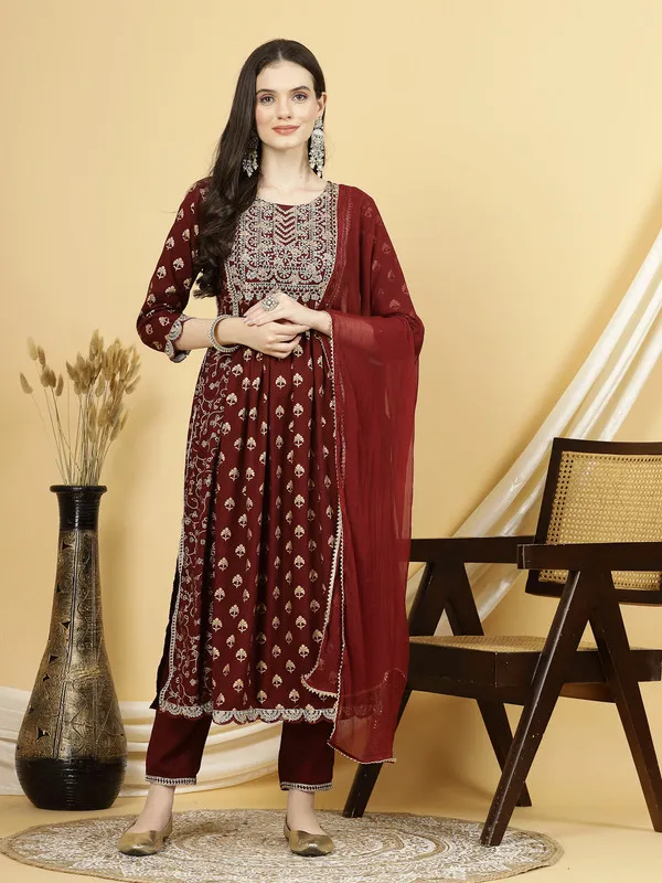 Comfortable_Kurti,_Pant_&_Dupatta_Set_for_Everyday_Wear