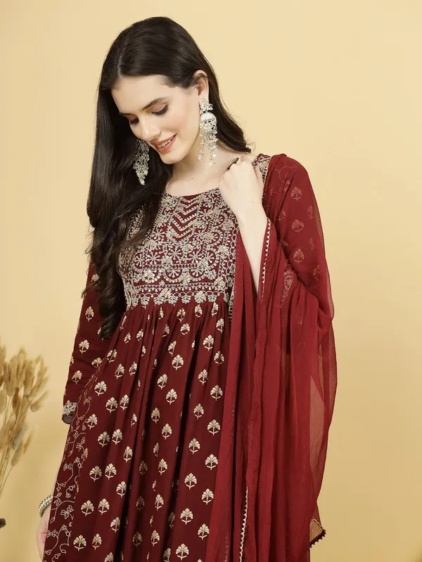 Comfortable_Kurti,_Pant_&_Dupatta_Set_for_Everyday_Wear