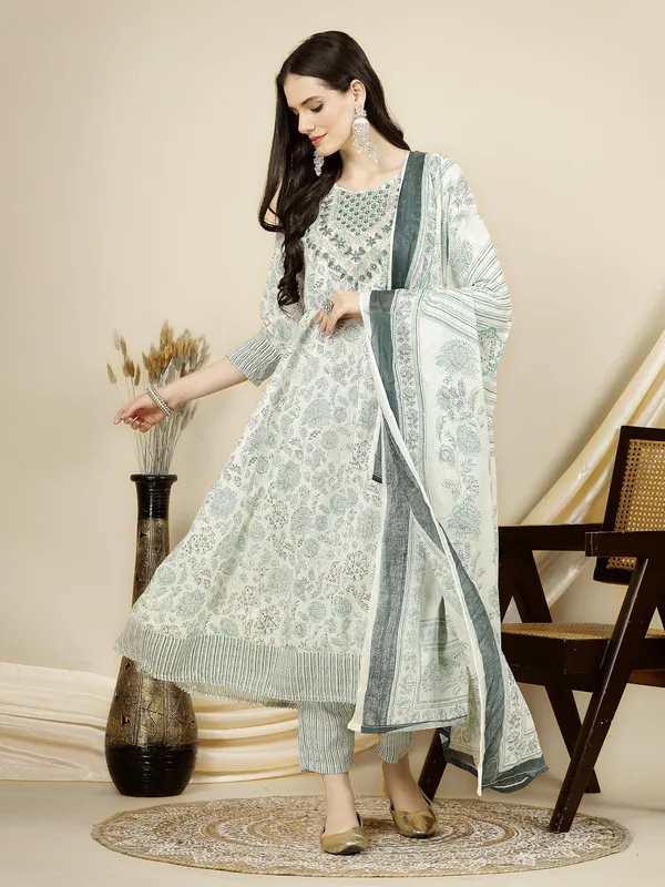 Contemporary_Kurti,_Pant_&_Dupatta_Set