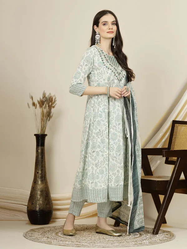 Contemporary_Kurti,_Pant_&_Dupatta_Set