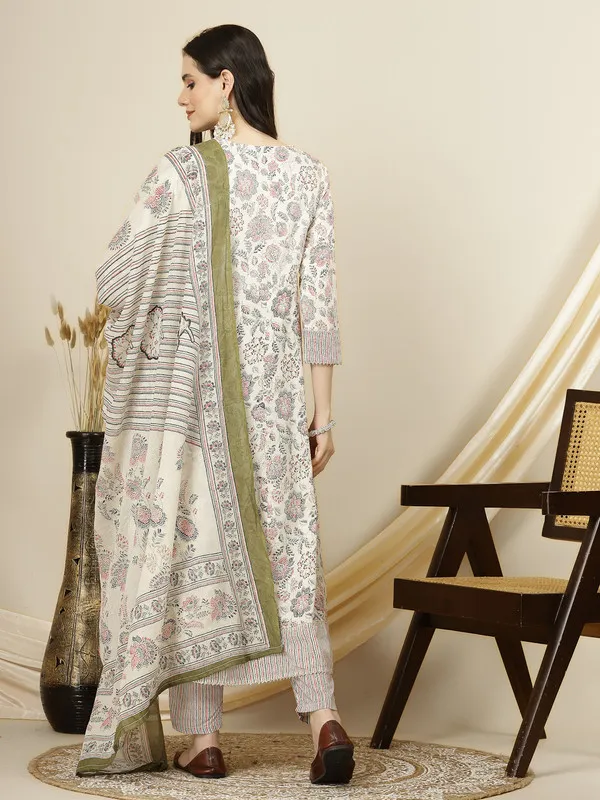 Cool_&_Comfortable_Kurti,_Pant_&_Dupatta_Set