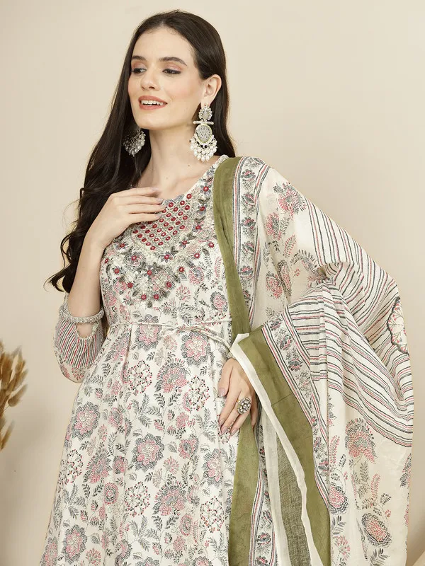 Cool_&_Comfortable_Kurti,_Pant_&_Dupatta_Set