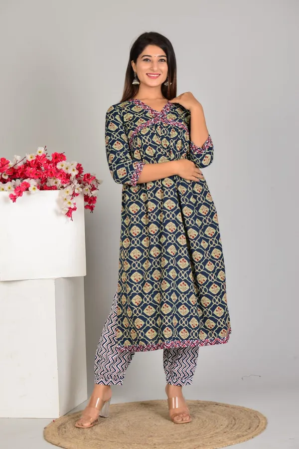 Beautiful_Printed_Kurti_Pant_Dupatta_Set_-_Jaipur_Traditional_Handwork_Kurta_for_Casual_Wear