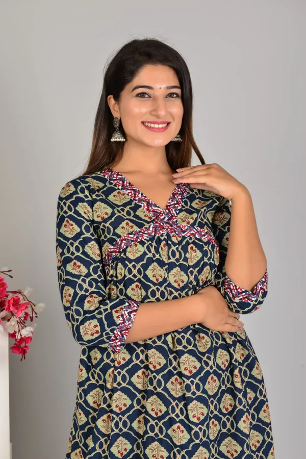 Beautiful_Printed_Kurti_Pant_Dupatta_Set_-_Jaipur_Traditional_Handwork_Kurta_for_Casual_Wear