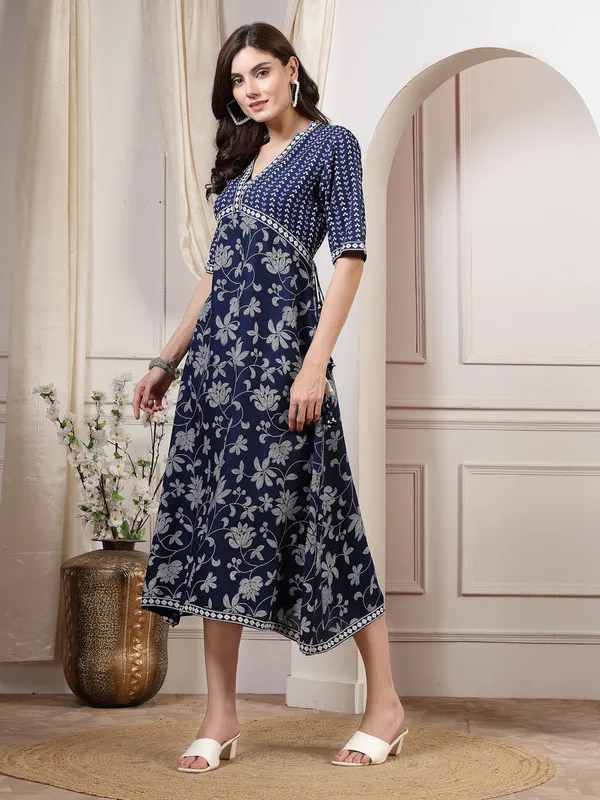 Glamorous_Kurti_Gown_Set_for_Parties