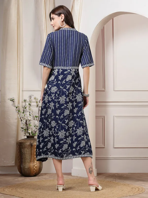 Glamorous_Kurti_Gown_Set_for_Parties