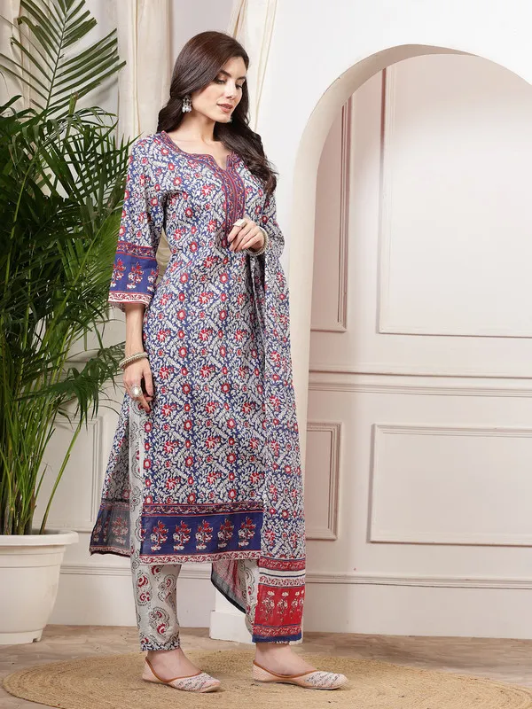 Handcrafted_Kurti,_Pant_&_Dupatta_Set