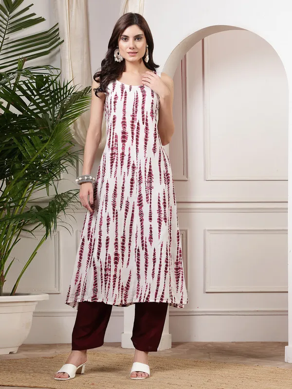 Handwoven_Kurti,_Pant_&_Dupatta_Set