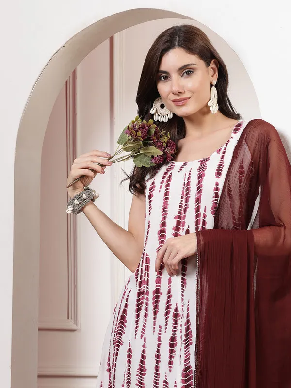 Handwoven_Kurti,_Pant_&_Dupatta_Set