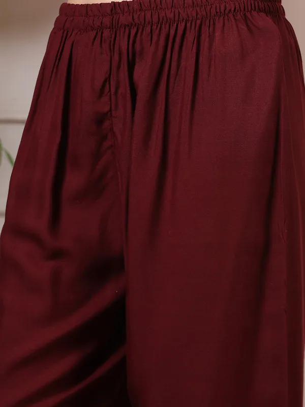 Handwoven_Kurti,_Pant_&_Dupatta_Set