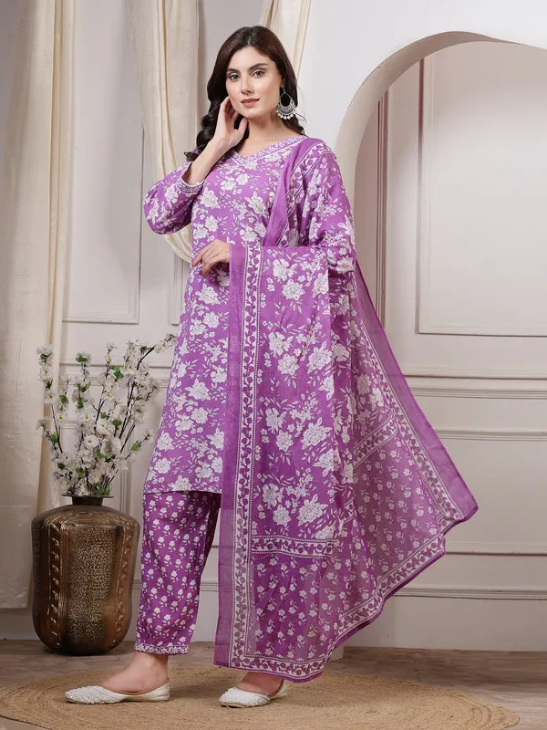 Ethnic_Print_Kurti,_Pant_&_Dupatta_Combo
