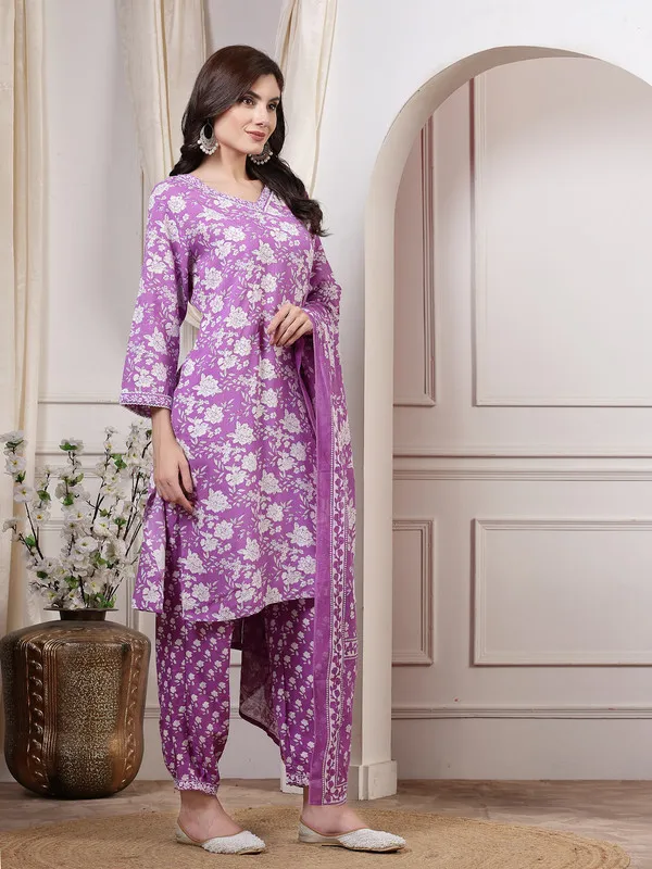 Ethnic_Print_Kurti,_Pant_&_Dupatta_Combo