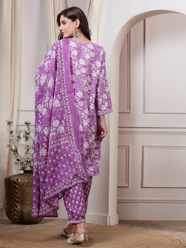 Ethnic_Print_Kurti,_Pant_&_Dupatta_Combo