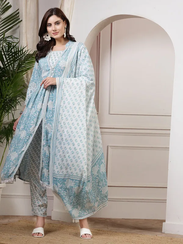 _Evening_Wear_Kurti,_Pant_&_Dupatta_Ensemble