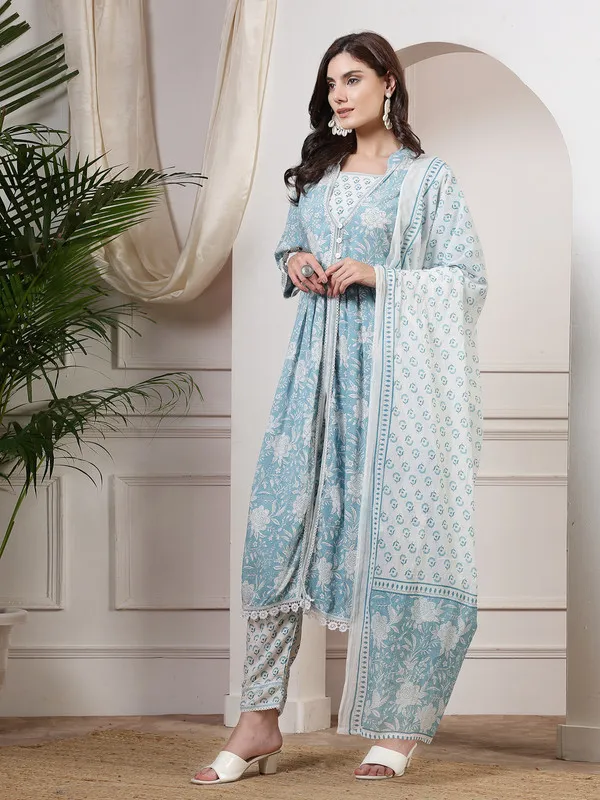_Evening_Wear_Kurti,_Pant_&_Dupatta_Ensemble