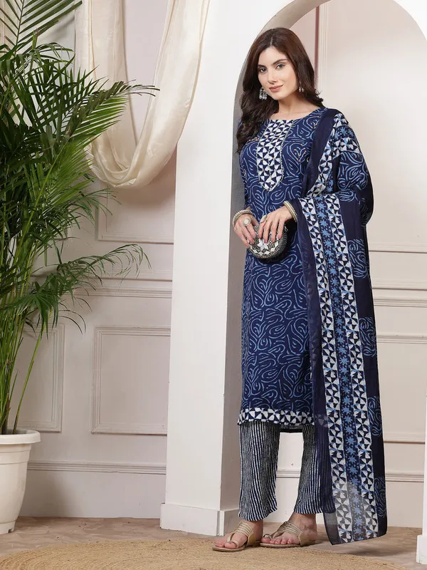 Premium_Quality_Kurti,_Pant_&_Dupatta_Ensemble