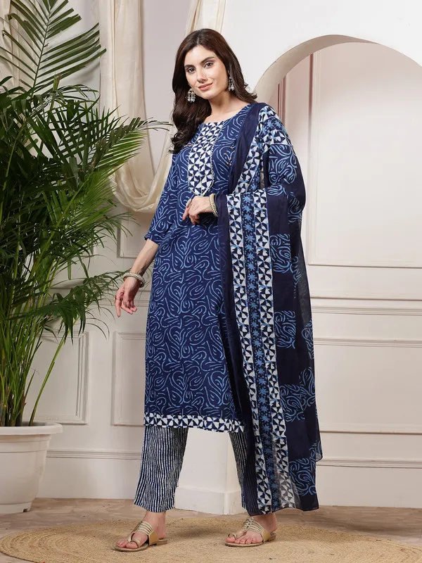Premium_Quality_Kurti,_Pant_&_Dupatta_Ensemble