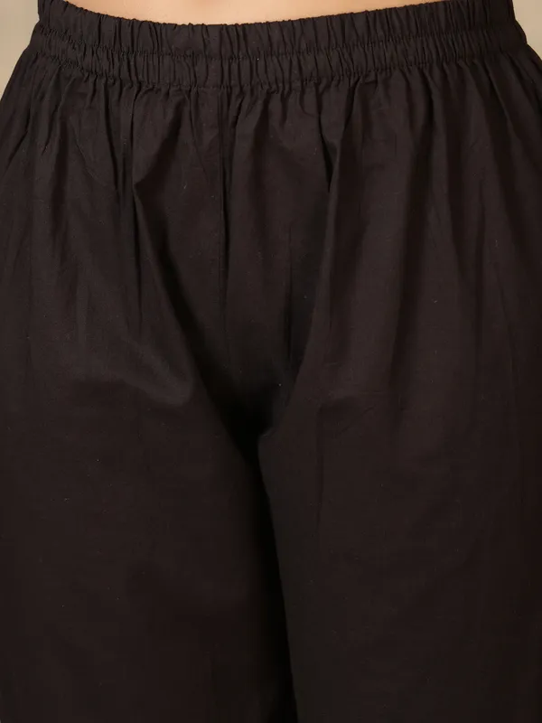 Lotus_Loom_Women_Cotton_Solid_Black_Aari_Work_Kurta_with_Pant
