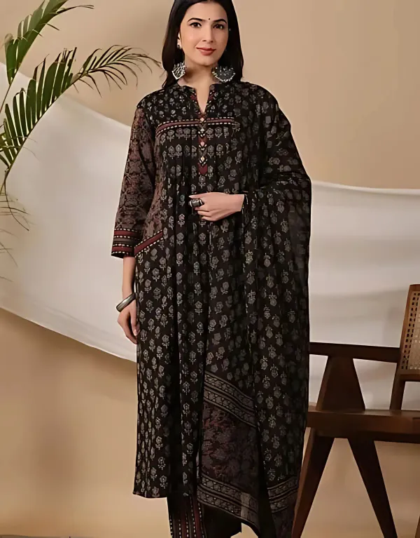 Black_Cotton_Kurta_Set_For_Women
