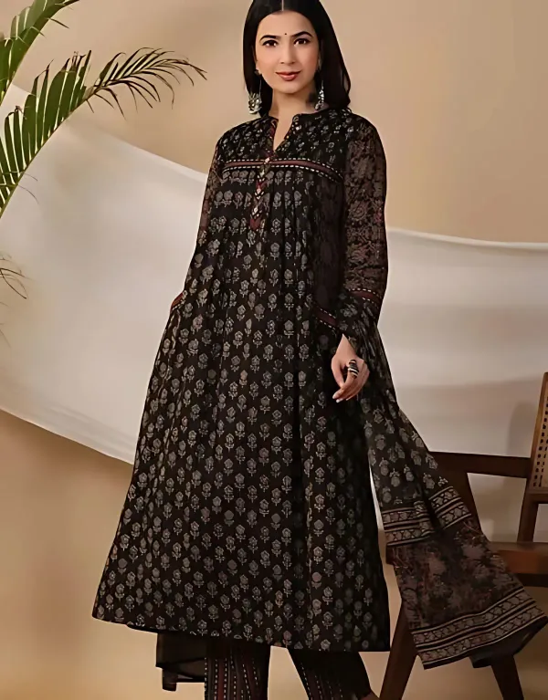 Black_Cotton_Kurta_Set_For_Women