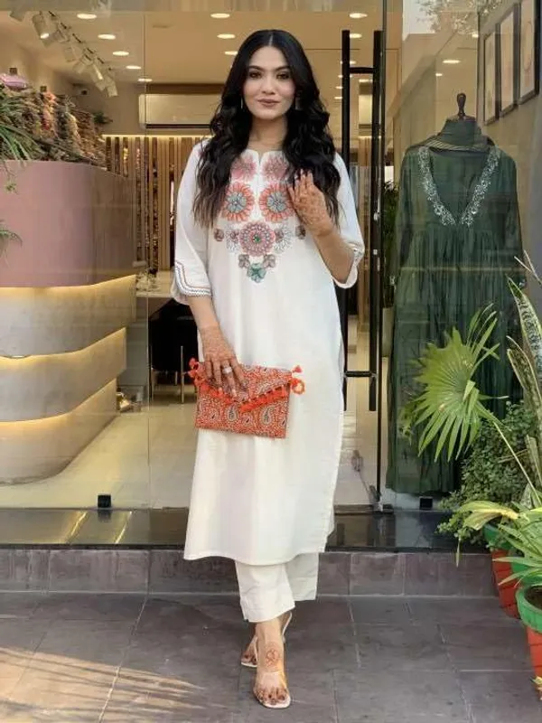 Embroidered_White_Kurti_with_Straight_Pants_For_Women