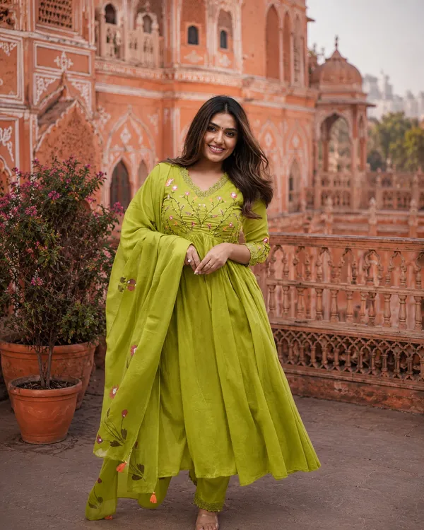 Green_Embroidered_Cotton_Kurta_and_Pant_Set_with_Dupatta