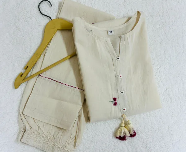 Off-White_Embroidered_Kurta_with_Straight_Pants