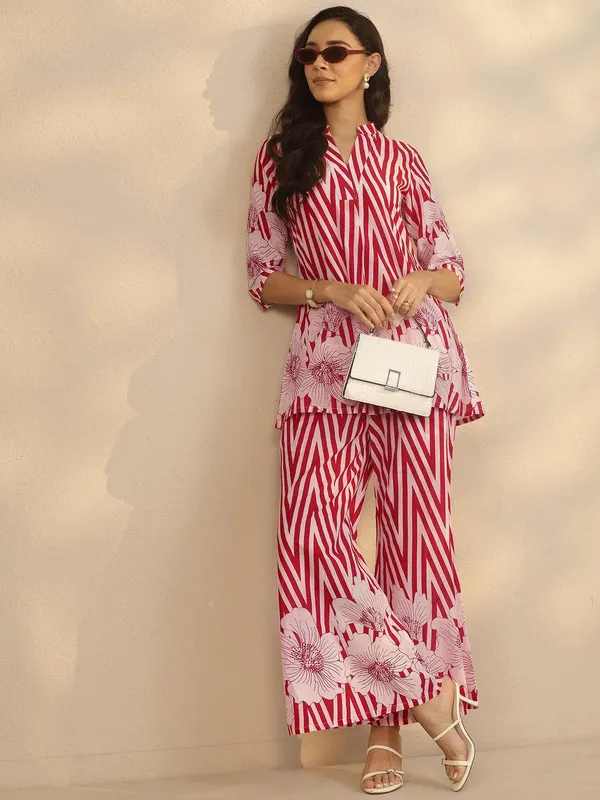 Women's_Pink_Floral_Printed_Co-Ord_Set_with_Wide-Leg_Pants