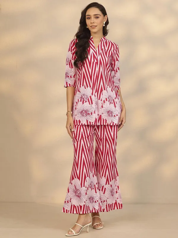 Women's_Pink_Floral_Printed_Co-Ord_Set_with_Wide-Leg_Pants