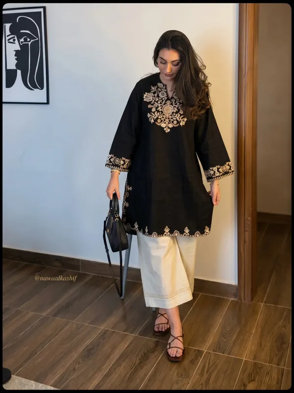 Black-Embroidered-Kurti-with-Off-White-Straight-Pants