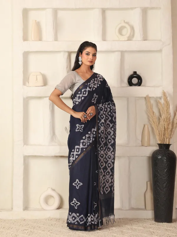MH_HANDLOOM_Semi_Silk_Batik_Print_Saree_With_Blouse