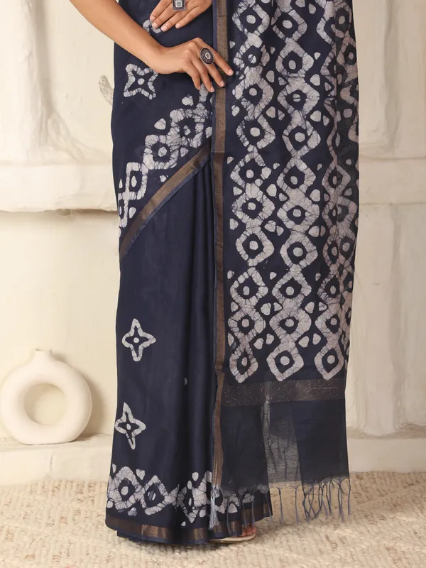 MH_HANDLOOM_Semi_Silk_Batik_Print_Saree_With_Blouse